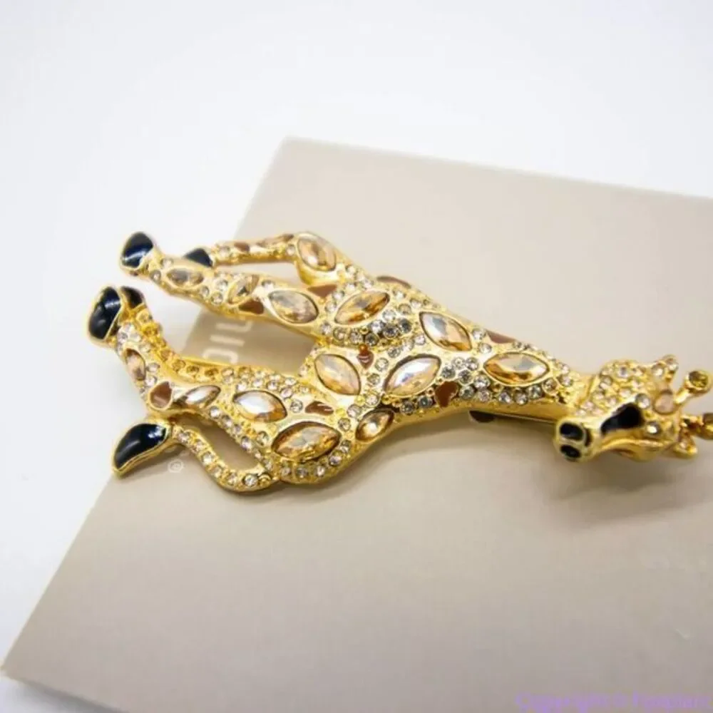 NEW Chico's giraffe brooch pin, color:‎ gold, black